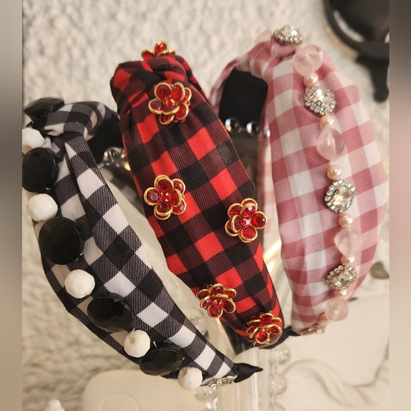 Pink and White Handbeaded Fashion Headband Barbie - Picture 5 of 5